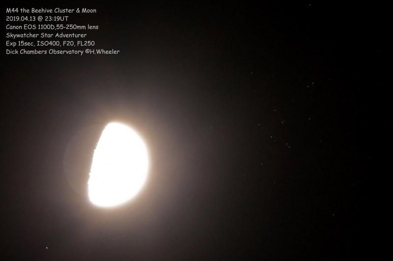 201904132319UTMoonM44