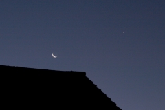 Moon and Venus 07 am on 4-12-2018KL