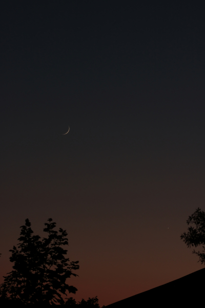 5.3Waxing-crescent-Moon-Venus
