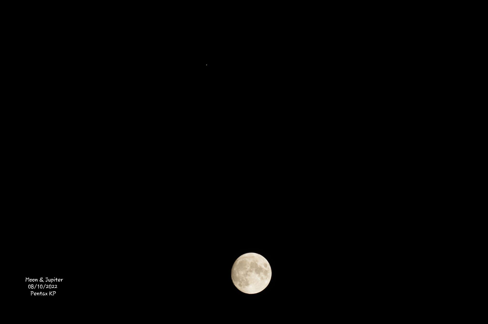 Jim-Burchell-Moon-Jupiter-9th-Oct-2022-WhatsApp-Image-2022-10-09-at-9.54.47-AM