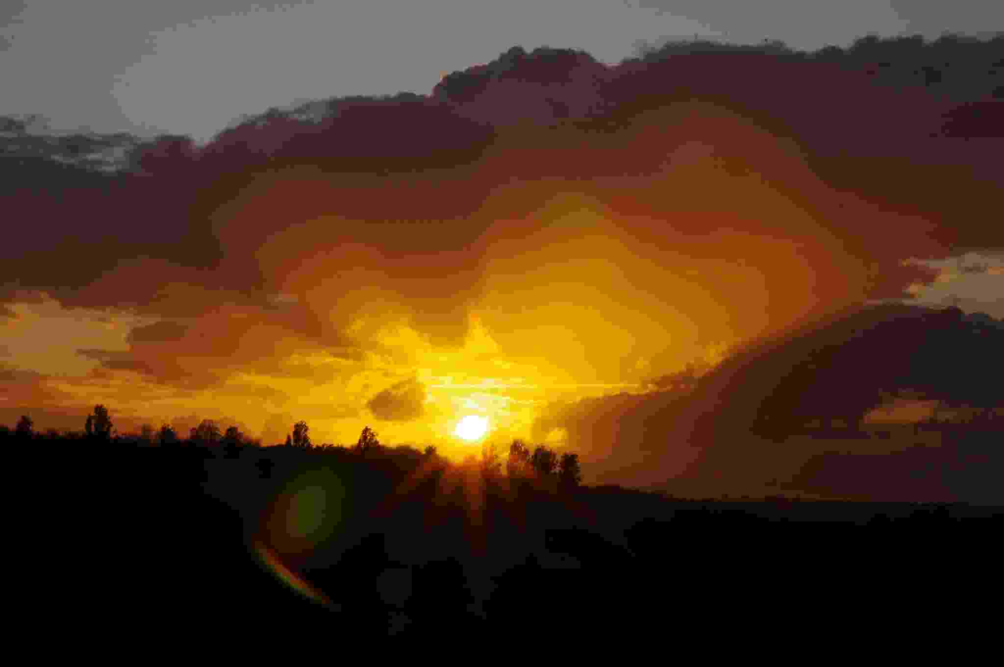 Jim-Burchell-Sunset-5th-May-2023-WhatsApp-Image-2023-05-06-at-08.57.35